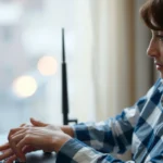 Image illustrating common causes of buffering related to modem performance.